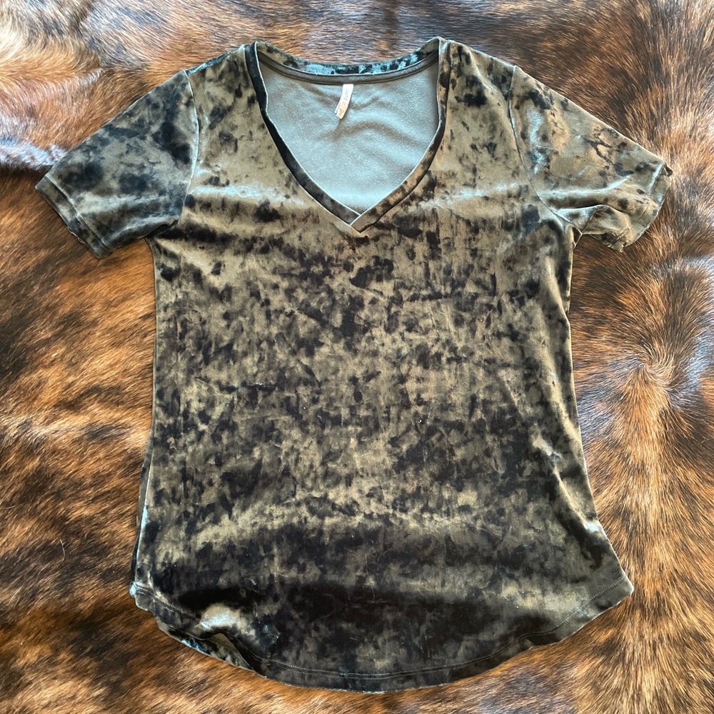 Women’s Velvet Top